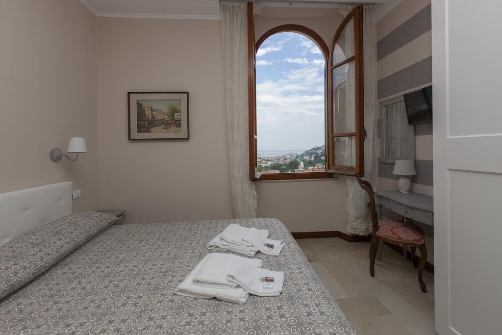 Ca Leon Hotel La Spezia Bagian luar foto